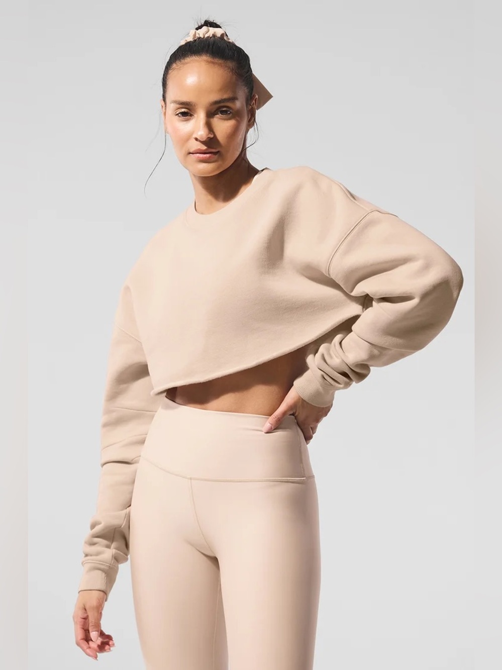 Alo Yoga Extreme Cropped Pullover Macadamia
